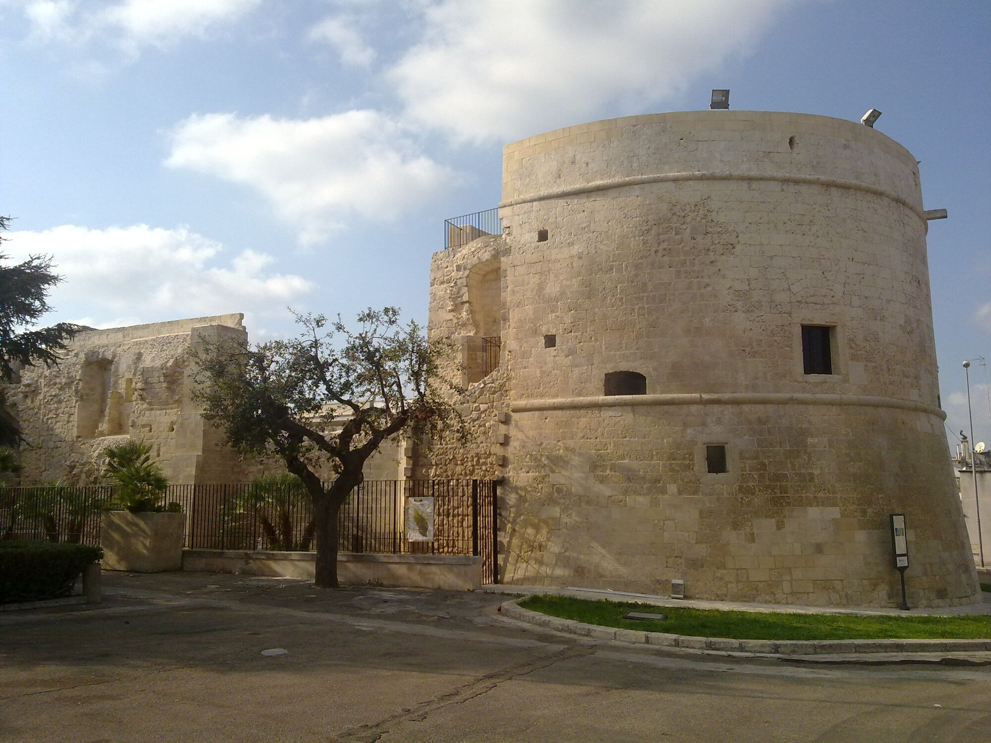 Palmariggi — Castello Aragonese