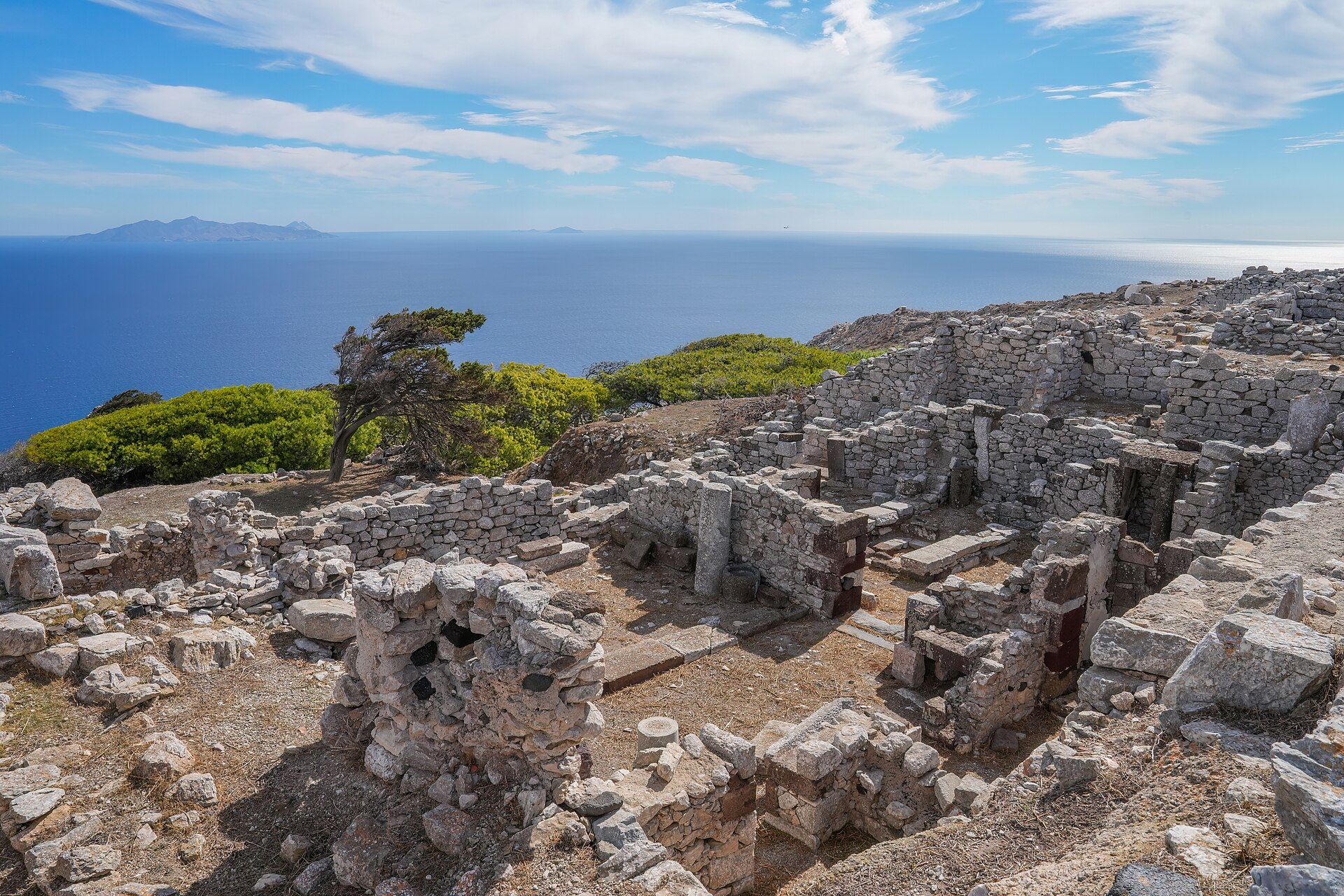 Santorini Trail 03 - Perissa - Ancient Thera - Kamari