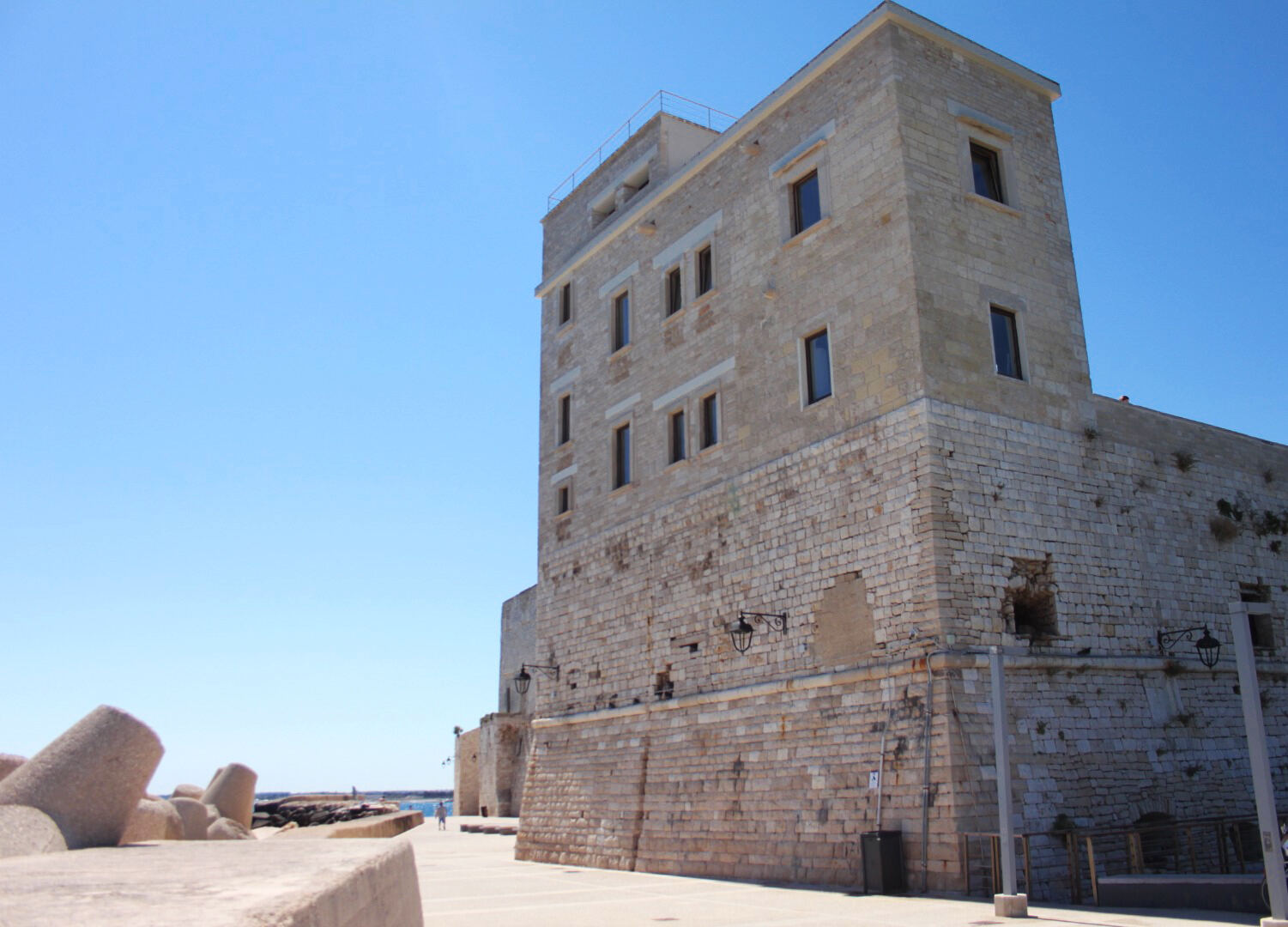 Giovinazzo — Mura Aragonesi