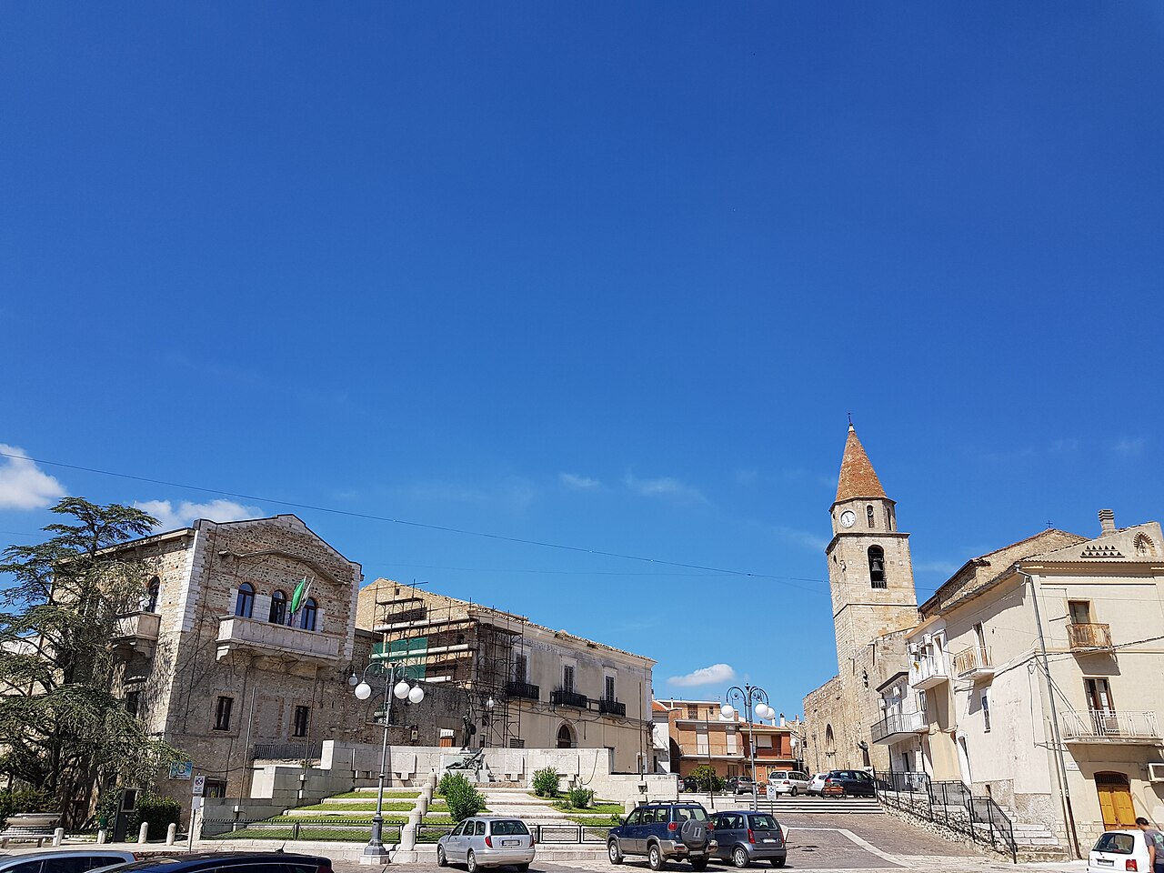 Castelnuovo Della Daunia — Castello