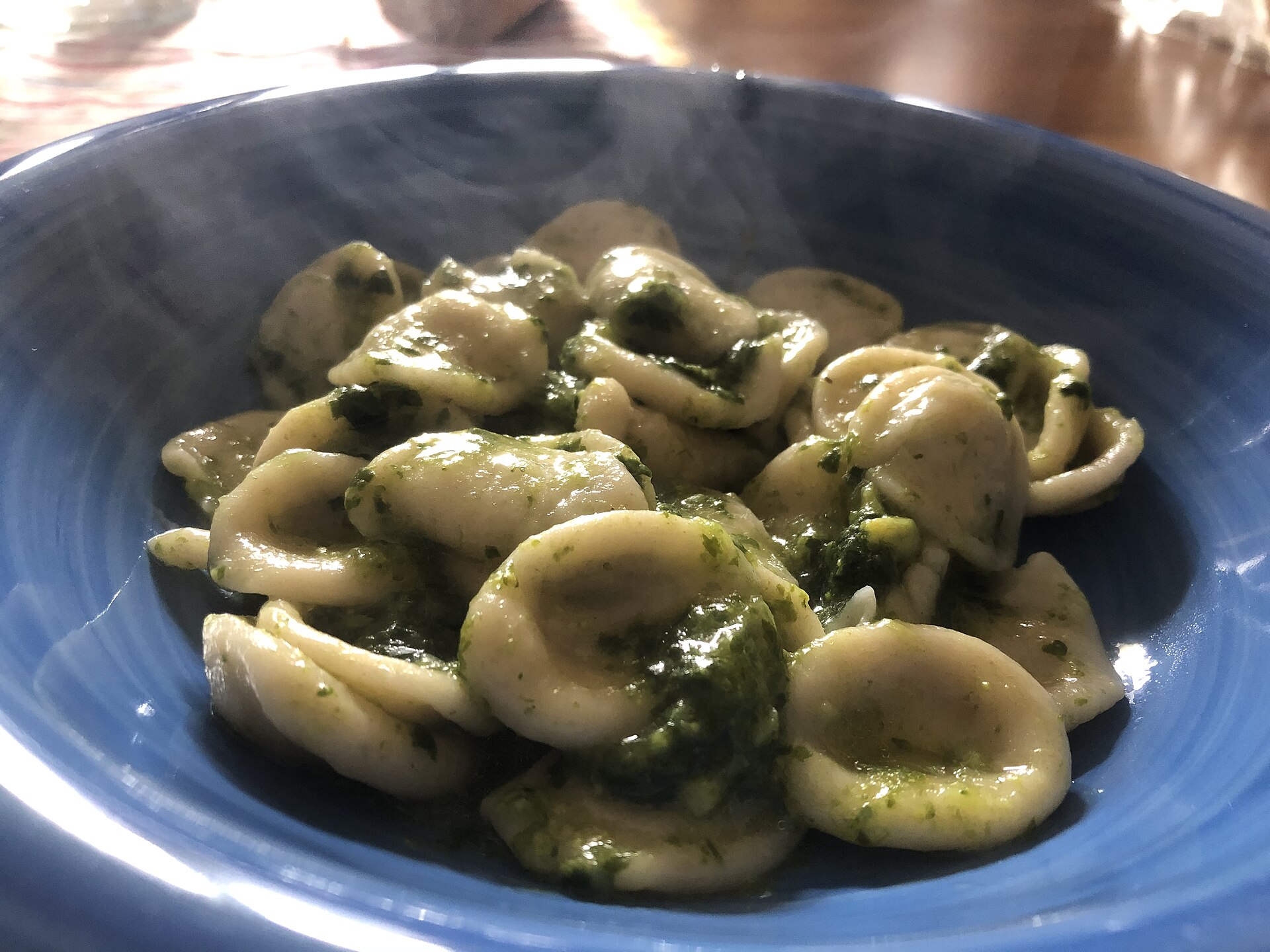 Orecchiette con cime di rapa, piatto simbolo della Puglia