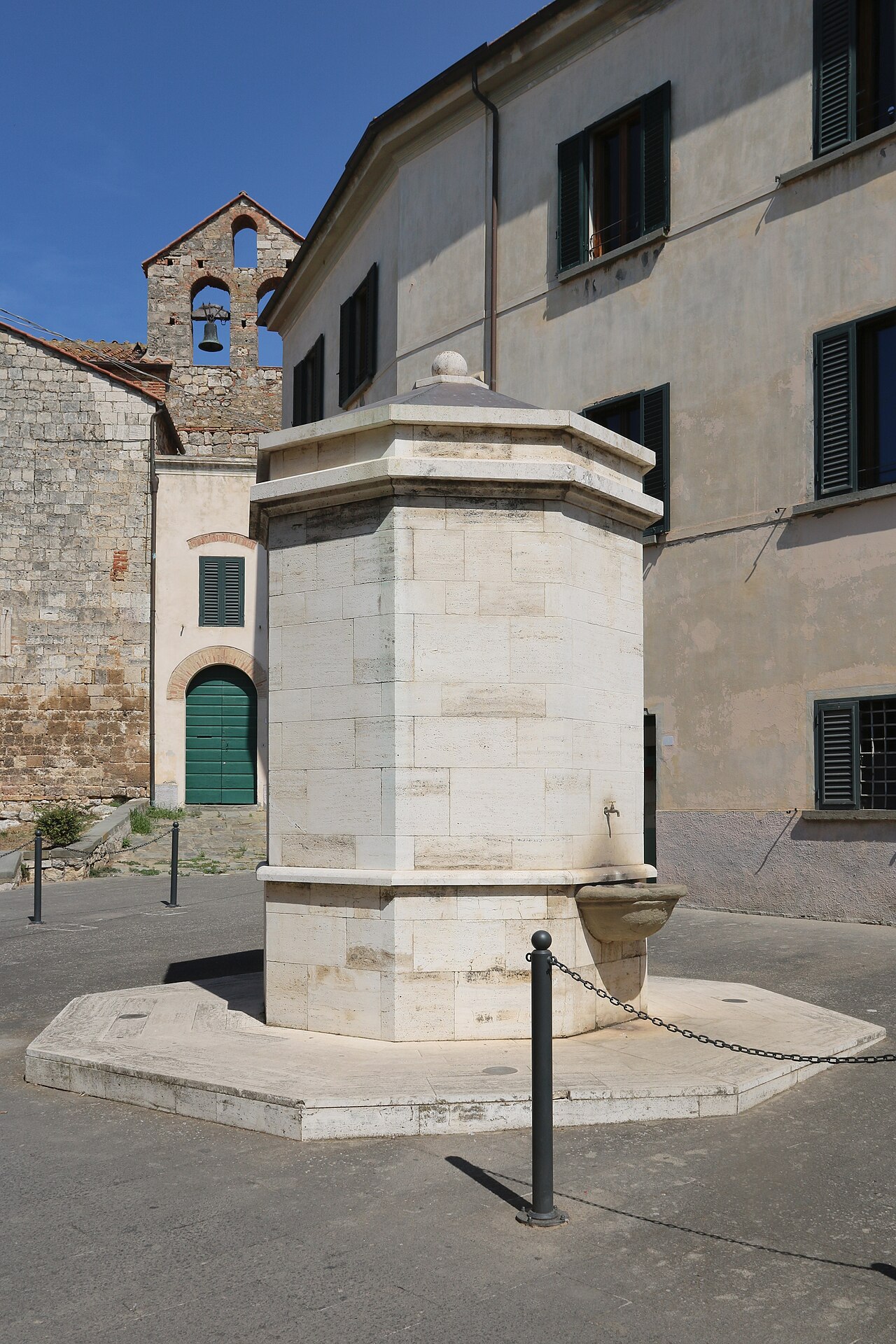 Carmiano — Magliano