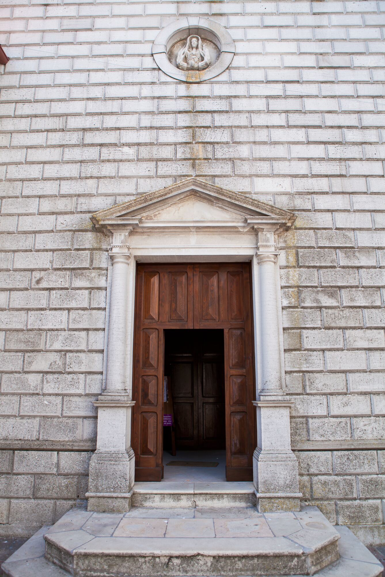 Monteleone Di Puglia — coraggio di un popolo