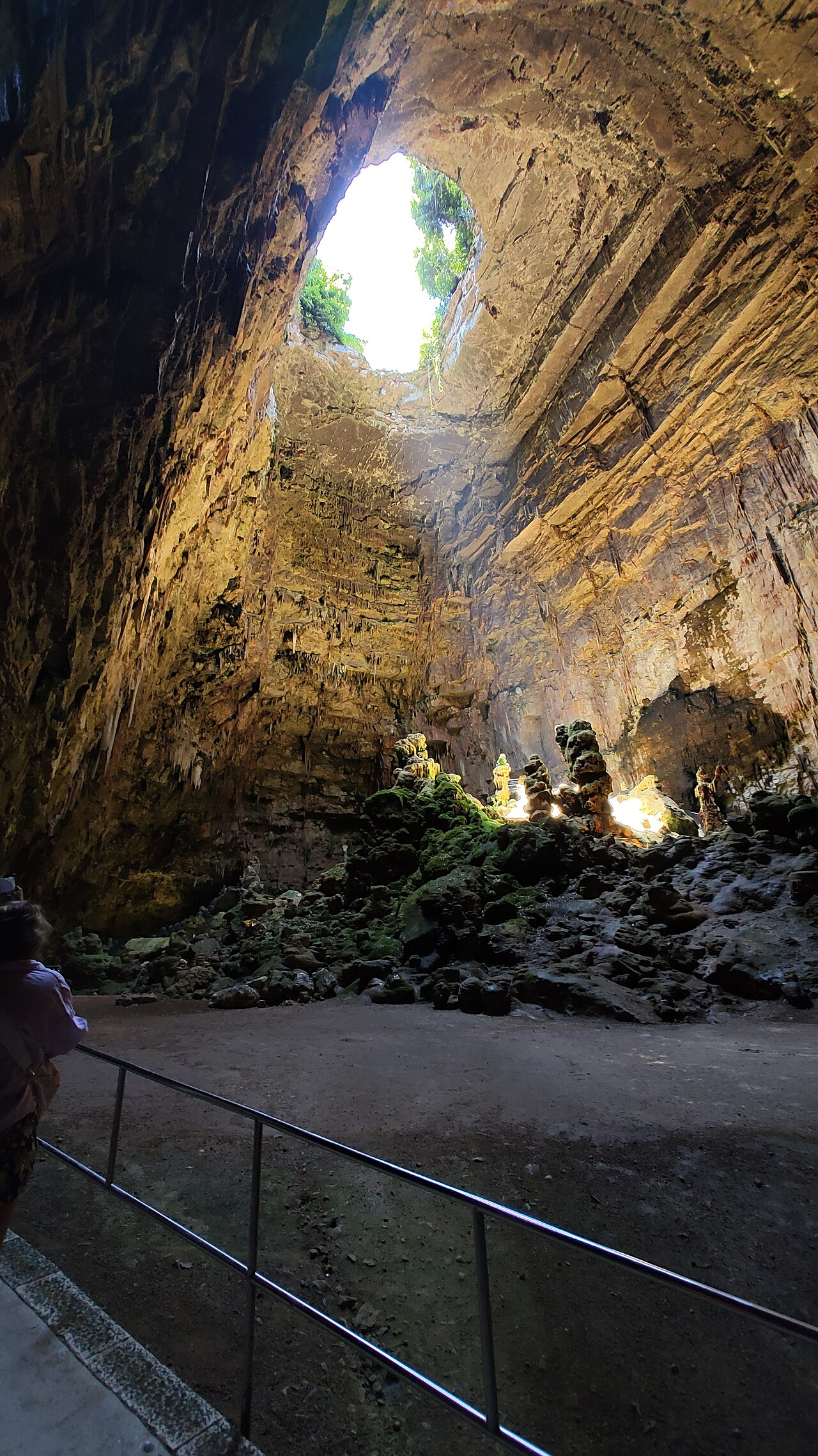 Castellana Grotte — Murgia dei Trulli