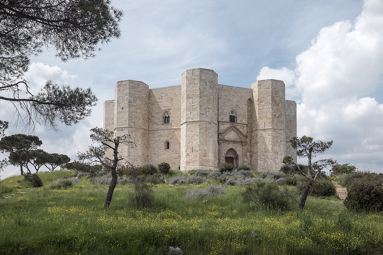 Terra di Bari — Castel del Monte