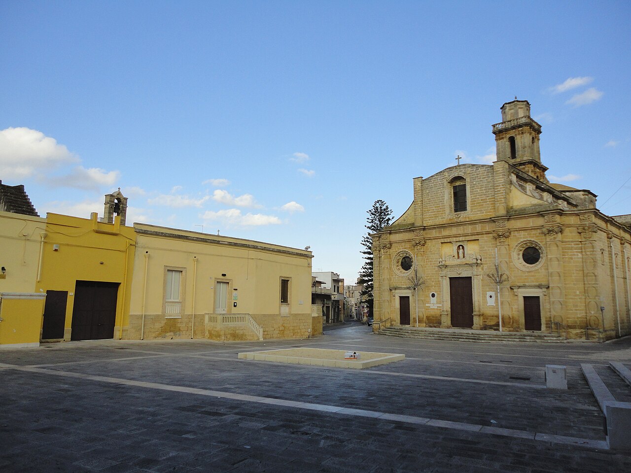Squinzano — Palazzo Enriquez