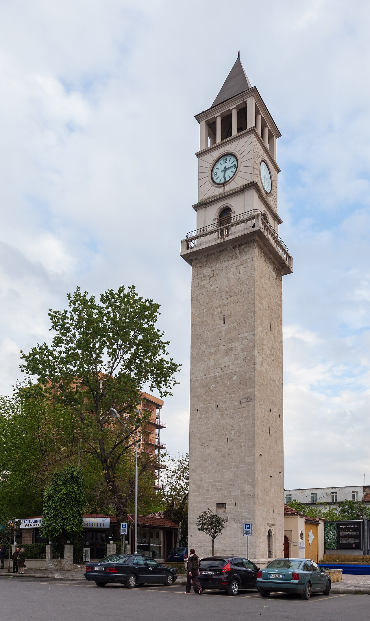 Tirana — Torre