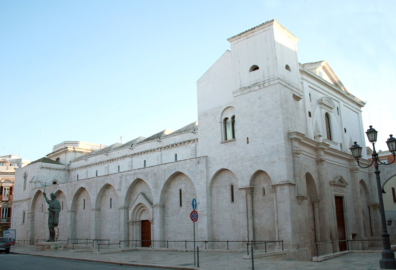 Costa BAT — Basilica del Santo Sepolcro di Barletta, facciata esterna
