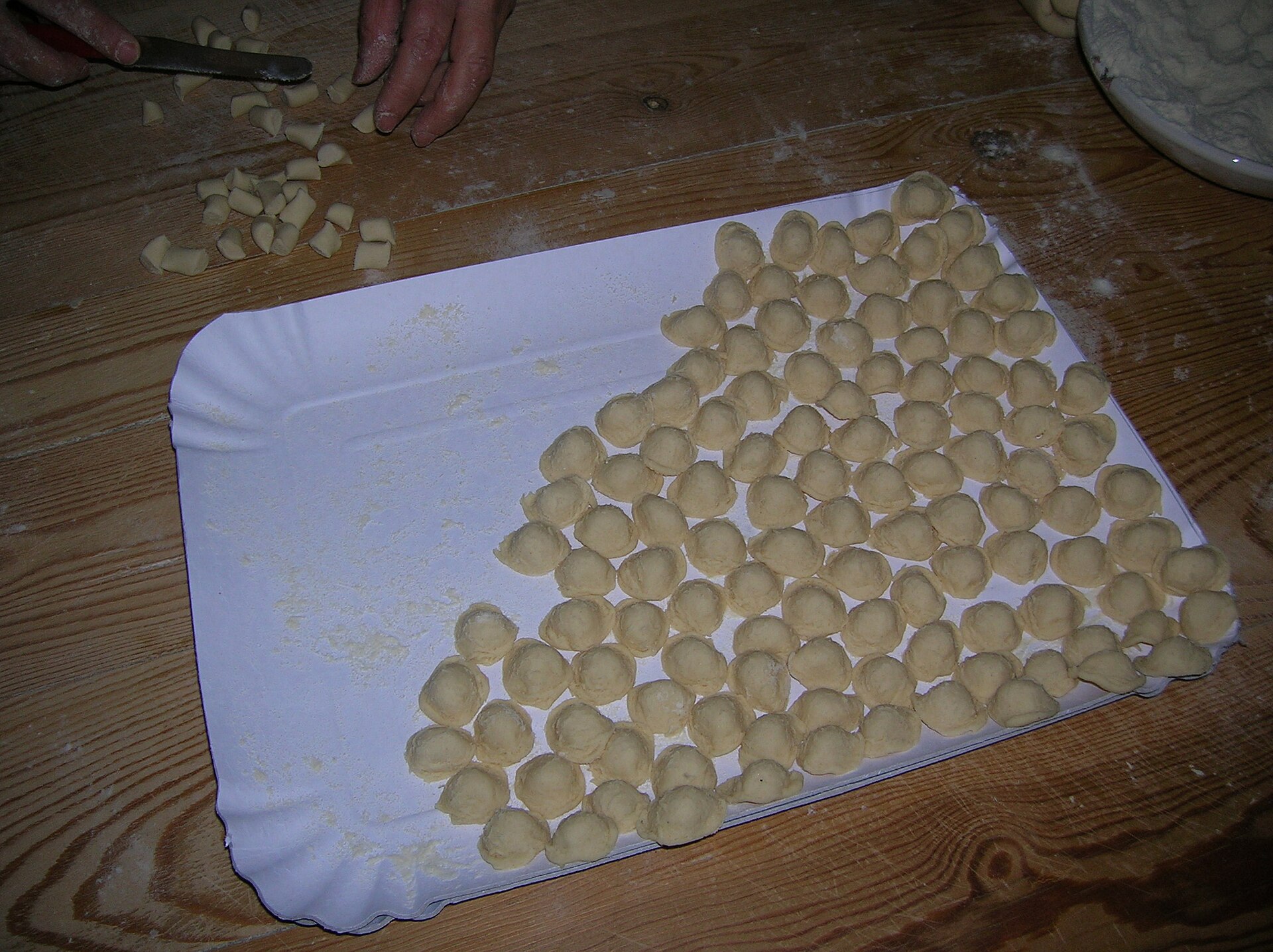 Alberobello — orecchiette fatte a mano