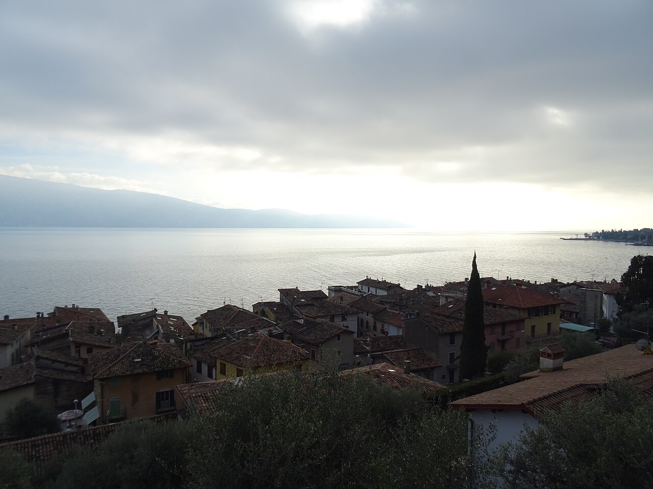 Ex caserma Bogliaco (Gargnano) - Navazzo (Gargnano)