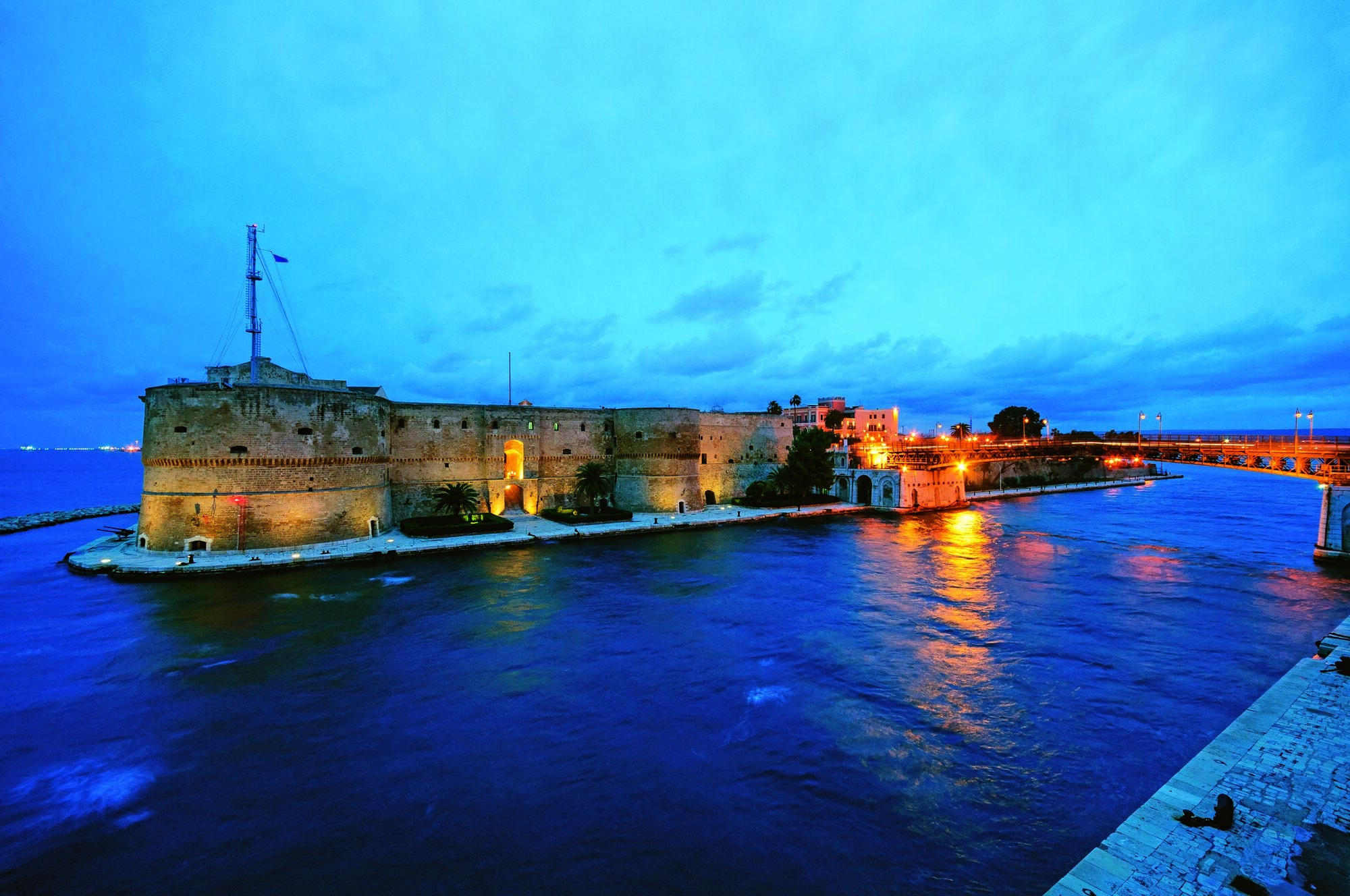 Taranto — Castello Aragonese
