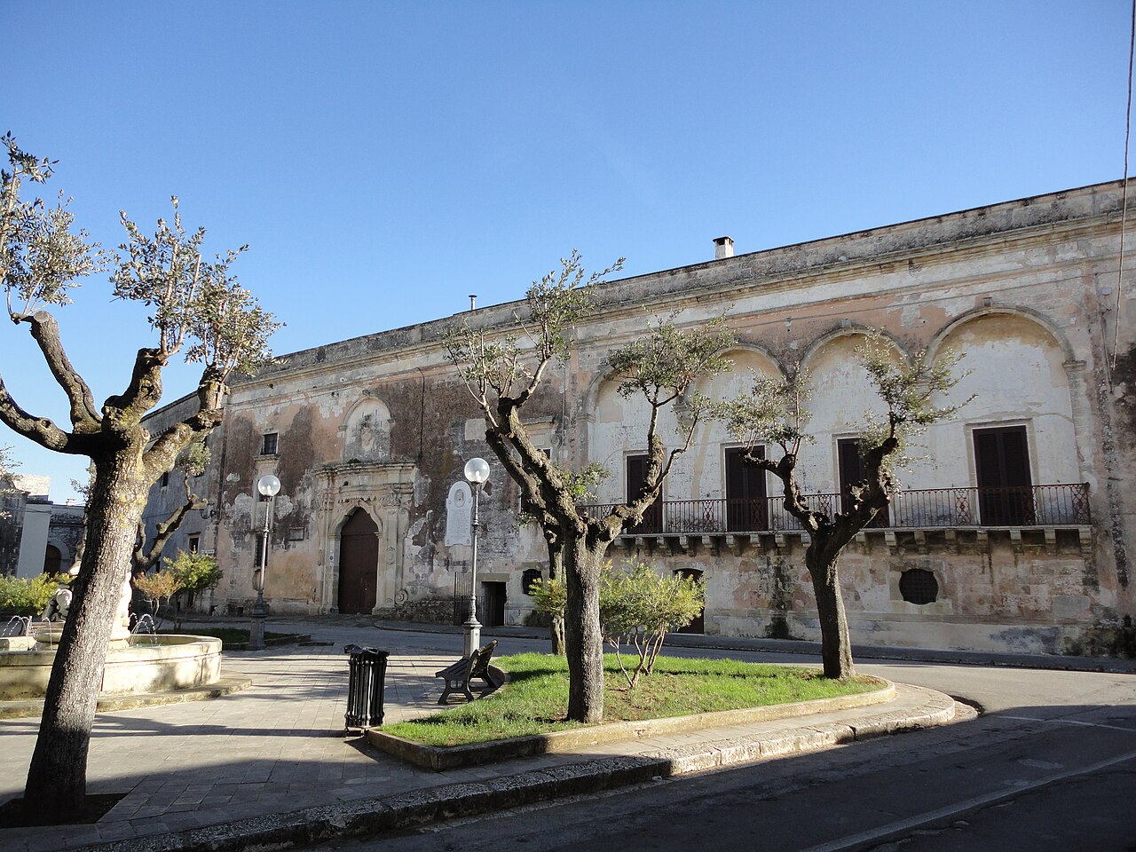 Spongano — Palazzo Bacile di Castiglione