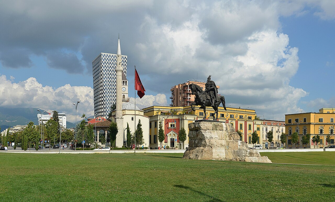 Tirana — Skanderbeg